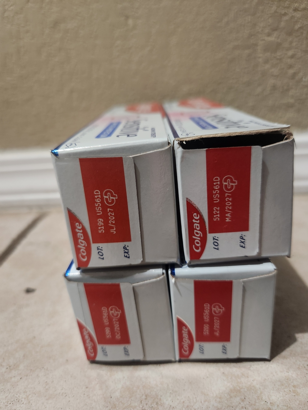 Colgate - Picture 2 of 2